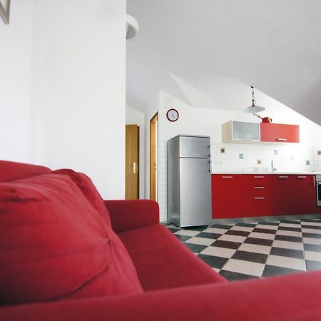 Apartments Ida Cres Exterior photo